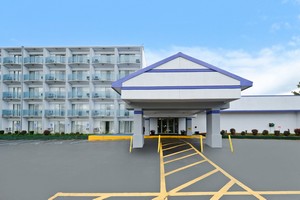Hotel AMERICAS BEST VALUE INN AND SUITES BENTON HARBOR