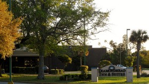 Hotel DIAMONDHEAD INN & SUITES