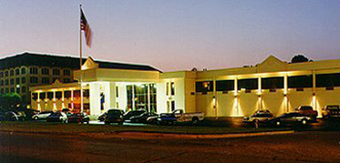 Hotel TRADE WINDS CENTRAL INN