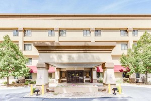 Hotel BAYMONT INN & SUITES KALAMAZOO