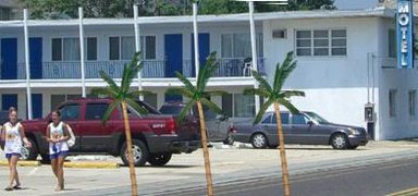 Hotel BINNS MOTOR INN & BONITO MOTEL