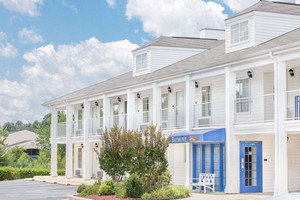 Hotel BAYMONT INN & SUITES ROANOKE RAPIDS