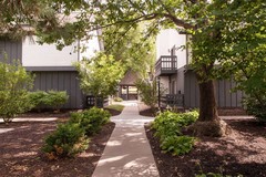 Hotel CLOVERLEAF SUITES LINCOLN NEBR