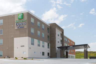 Hotel HOLIDAY INN EXPRESS & SUITES LINCOLN I - 80