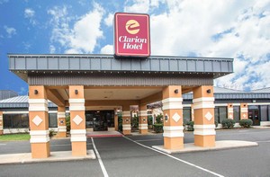 Hotel CLARION HOTEL & CONFERENCE CENTER
