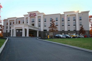 Hotel HAMPTON INN AND SUITES JAMESTOWN