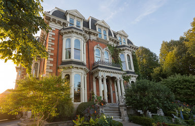 Hotel MANSION ON DELAWARE AVE