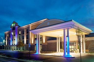 Hotel HOLIDAY INN EXPRESS & SUITES BATAVIA - DARIEN LAKE