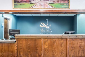 Hotel QUALITY INN & SUITES PALM ISLAND INDOOR WATERPARK