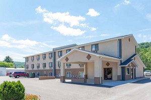 Hotel SUPER 8 BATH HAMMONDSPORT AREA