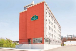 Hotel LA QUINTA INN & SUITES FAR ROCKAWAY - JFK AIRPORT