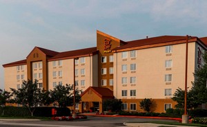 Hotel RED ROOF PLUS+ LONG ISLAND-GARDEN CITY