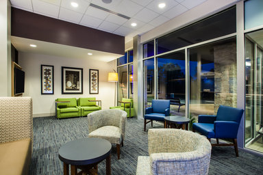 Hotel HOLIDAY INN EXPRESS & SUITES QUEENSBURY - LAKE GEORGE AREA