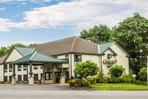 Hotel QUALITY INN GLENS FALLS