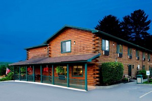 Hotel SUPER 8 LAKE GEORGE/WARRENSBURG AREA