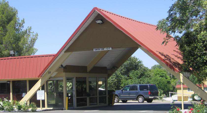 Hotel TRAVELODGE BY WYNDHAM RED BLUFF