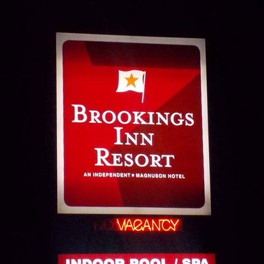 Hotel BROOKINGS INN RESORT