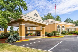 Hotel QUALITY INN WICKLIFFE