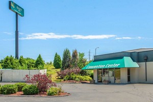 Hotel QUALITY INN AND CONFERENCE CENTER