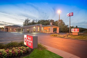Hotel BEST WESTERN PLUS NORTH CANTON INN & SUITES