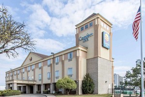 Hotel COMFORT INN AT FOUNDERS TOWER
