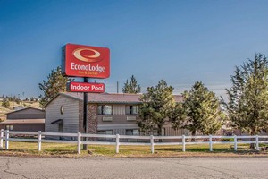 Hotel ECONO LODGE INN & SUITES MADRAS CHATEAU INN