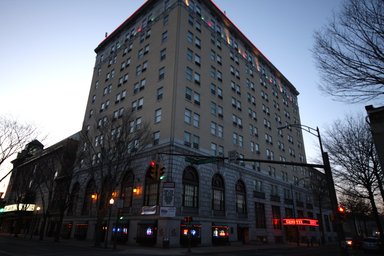Hotel GENETTI HOTEL AND SUITES