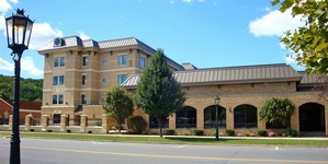 Hotel THE PENN WELLS HOTEL AND LODGE