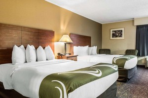 Hotel QUALITY INN AUSTINTOWN-YOUNGSTOWN WEST