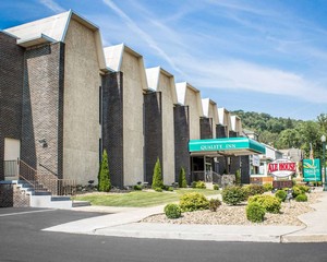 Hotel QUALITY INN & CONFERENCE CENTER