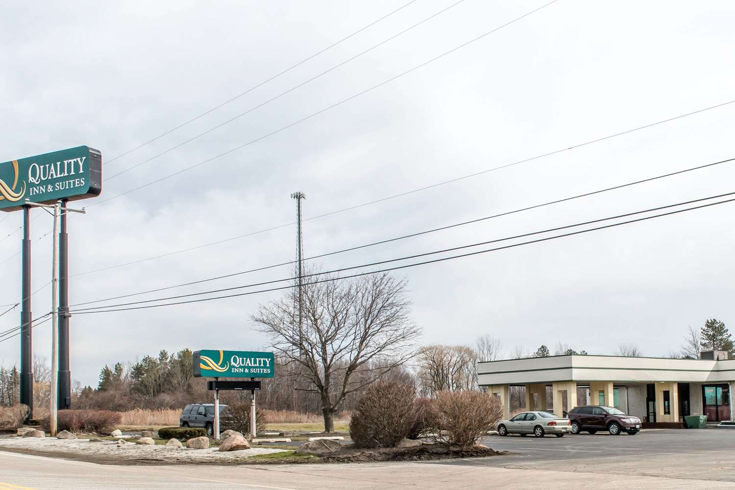 Hotel QUALITY INN & SUITES