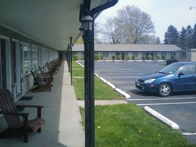Hotel LAKE ERIE LODGE ERIE