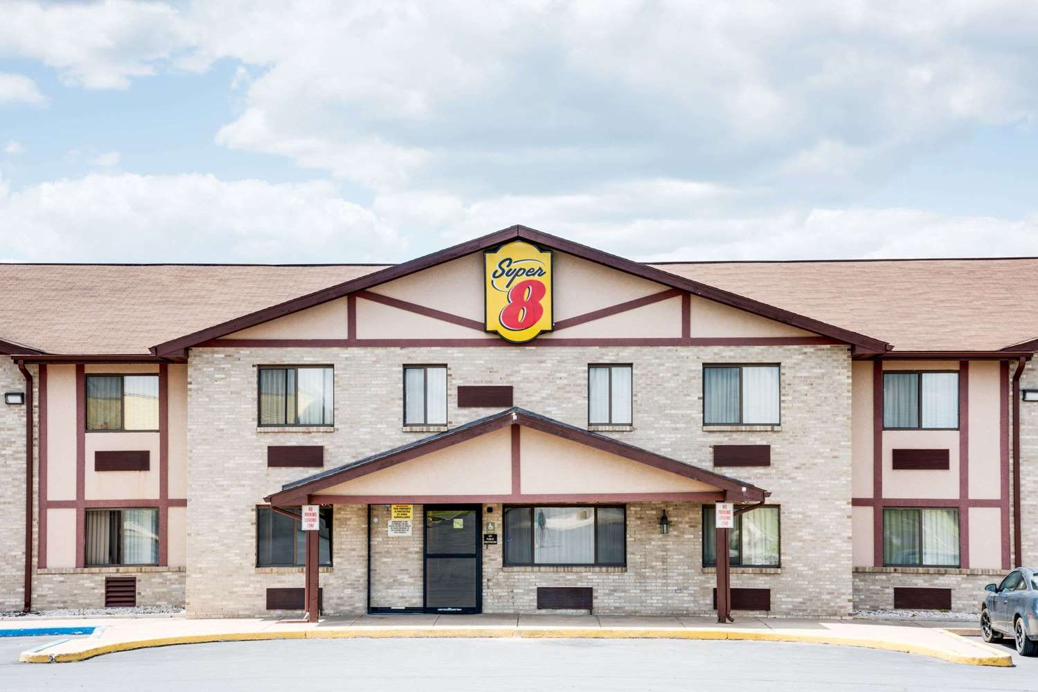 Hotel SUPER 8 KUTZTOWN/ALLENTOWN AREA