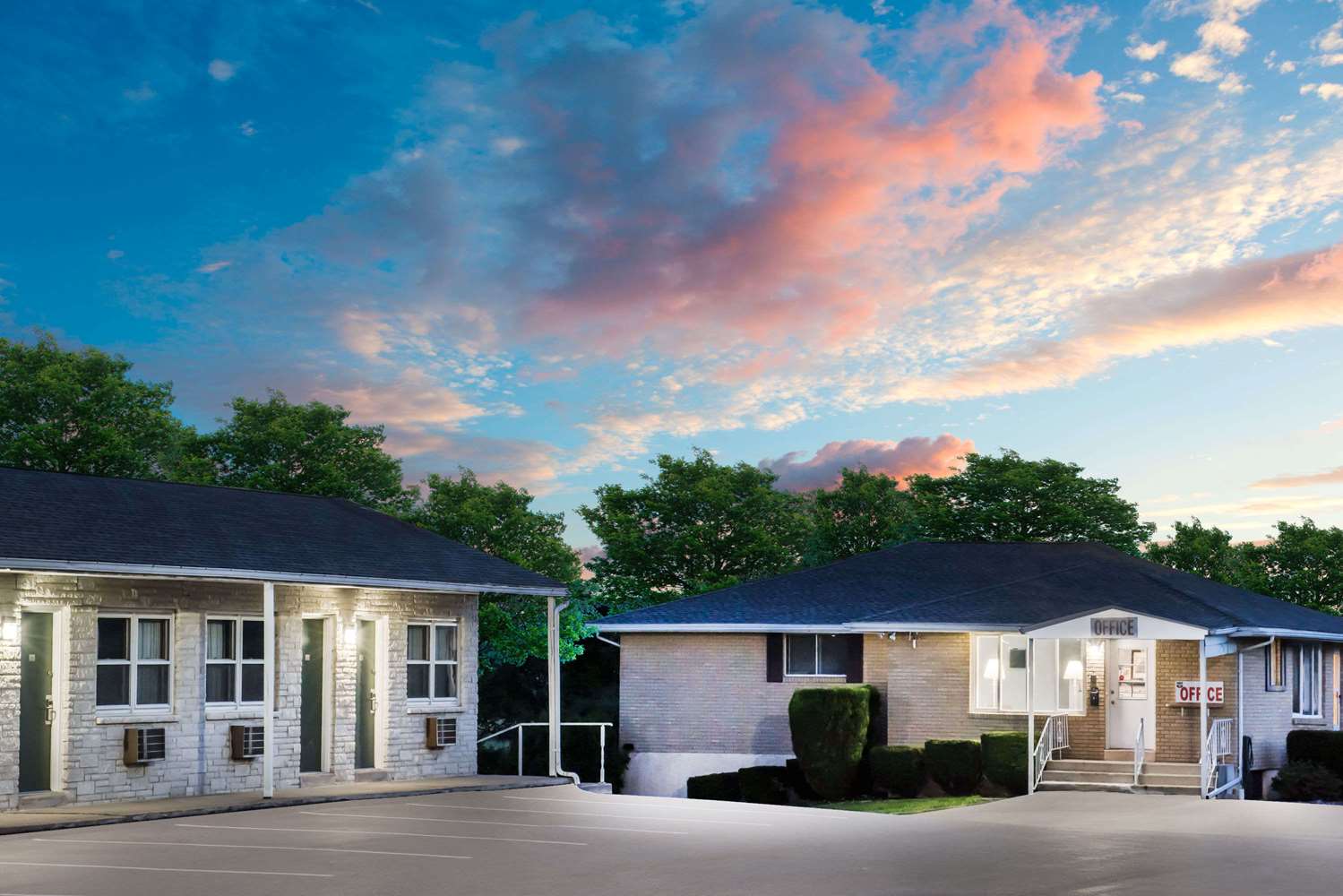 Hotel KNIGHTS INN PINE GROVE
