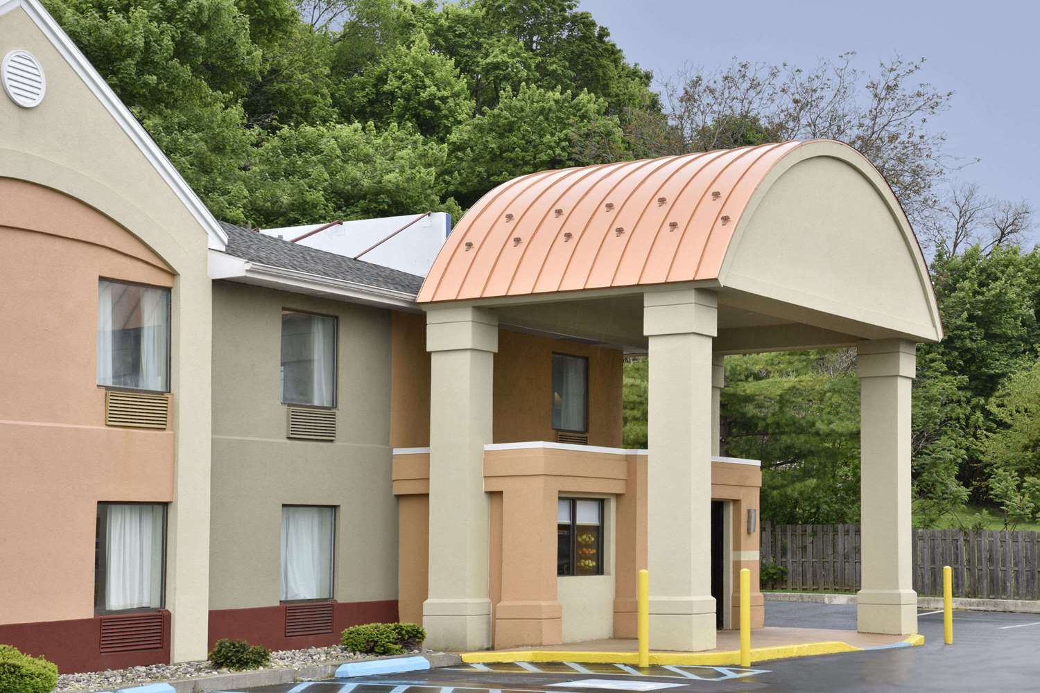 Hotel HOWARD JOHNSON INN & SUITES ALLENTOWN/DORNEY