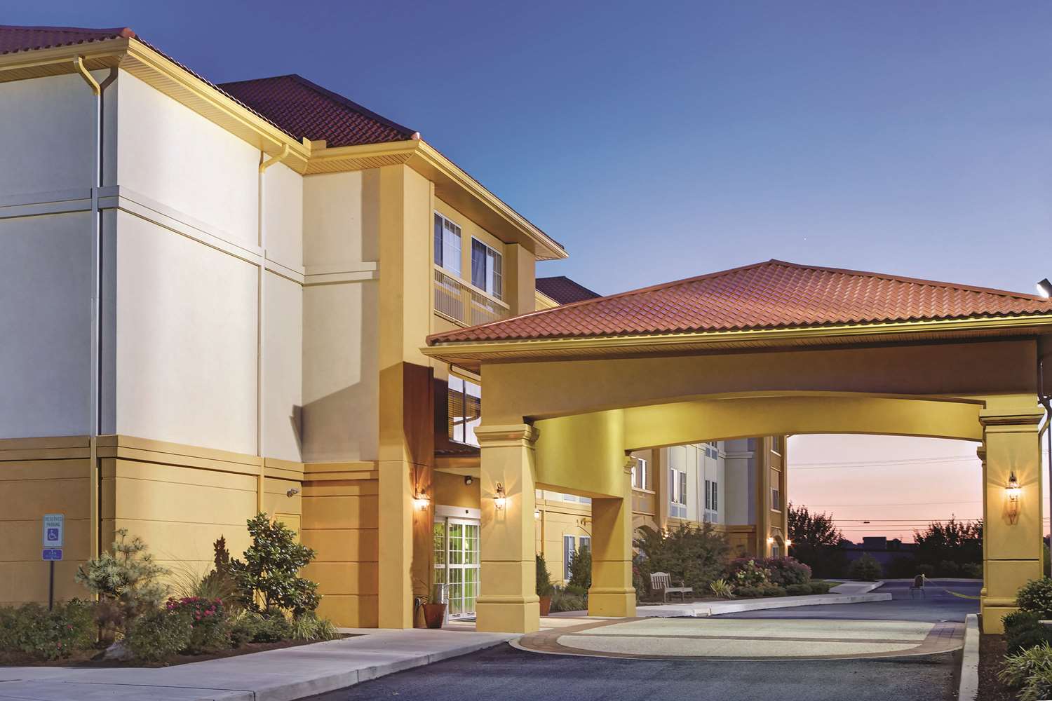 Hotel LA QUINTA INN & SUITES LANCASTER