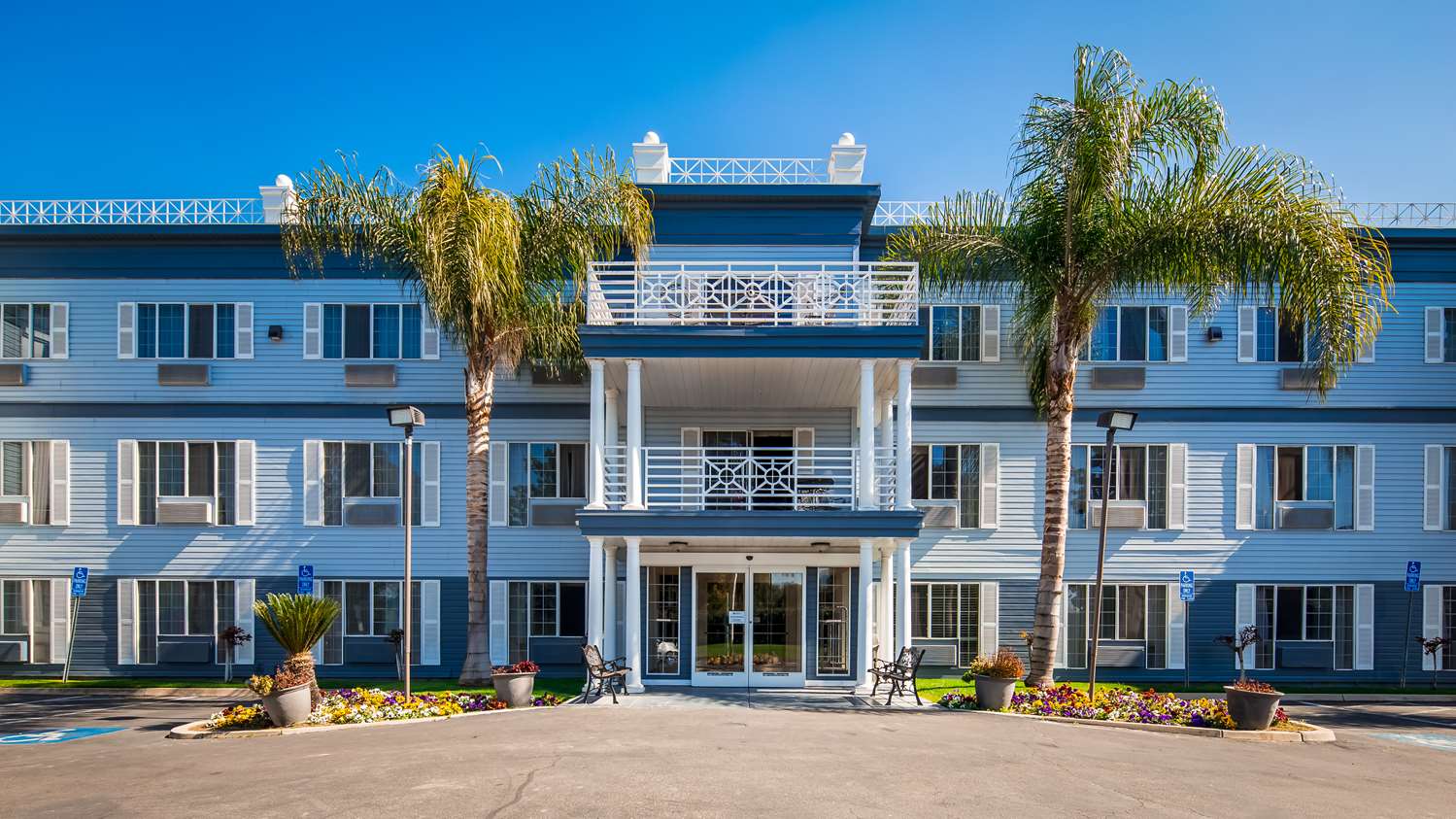 Hotel BEST WESTERN COLONIAL INN