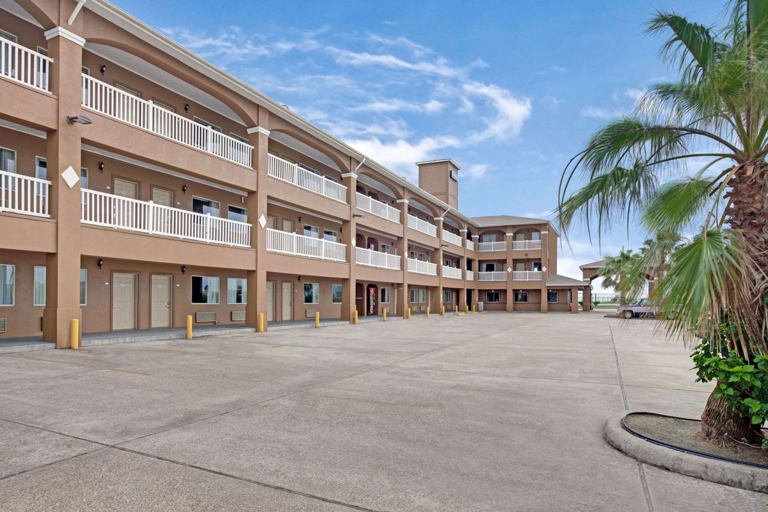 Hotel TRAVELODGE BY WYNDHAM, GALVESTON
