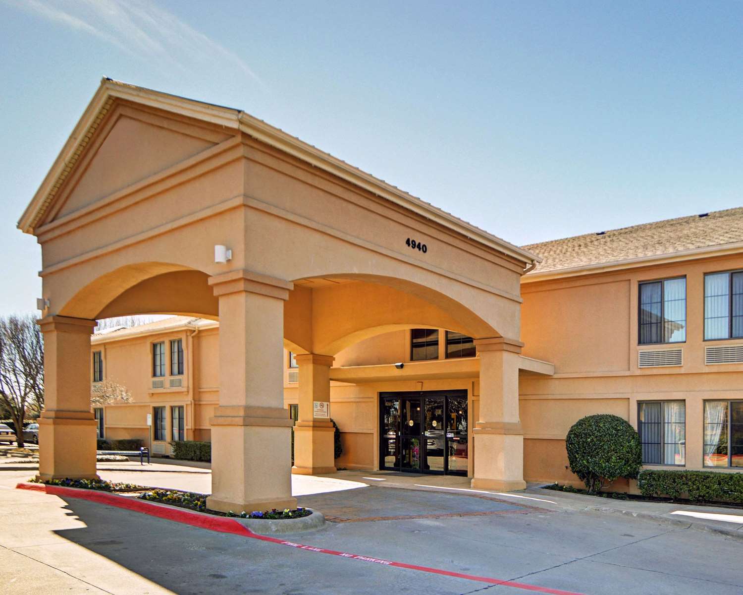 Hotel QUALITY INN & SUITES DFW AIRPORT SOUTH