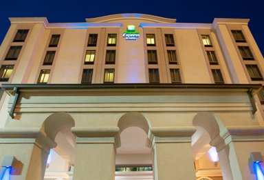 Hotel HOLIDAY INN EXPRESS & SUITES HOUSTON - MEMORIAL PARK AREA