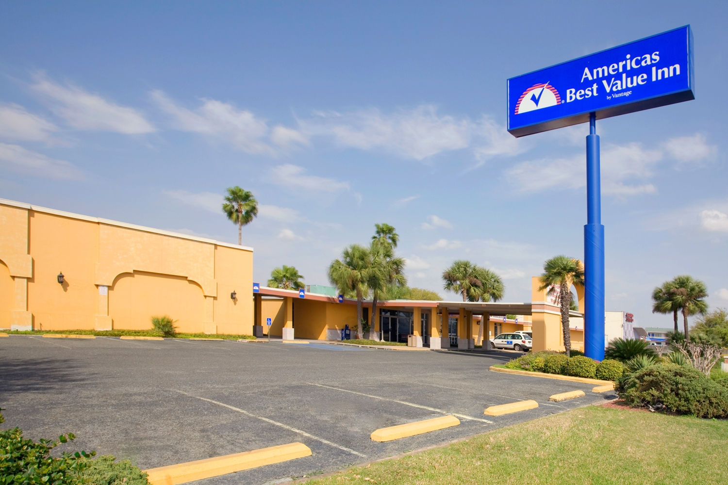 Hotel AMERICAS BEST VALUE INN LAREDO