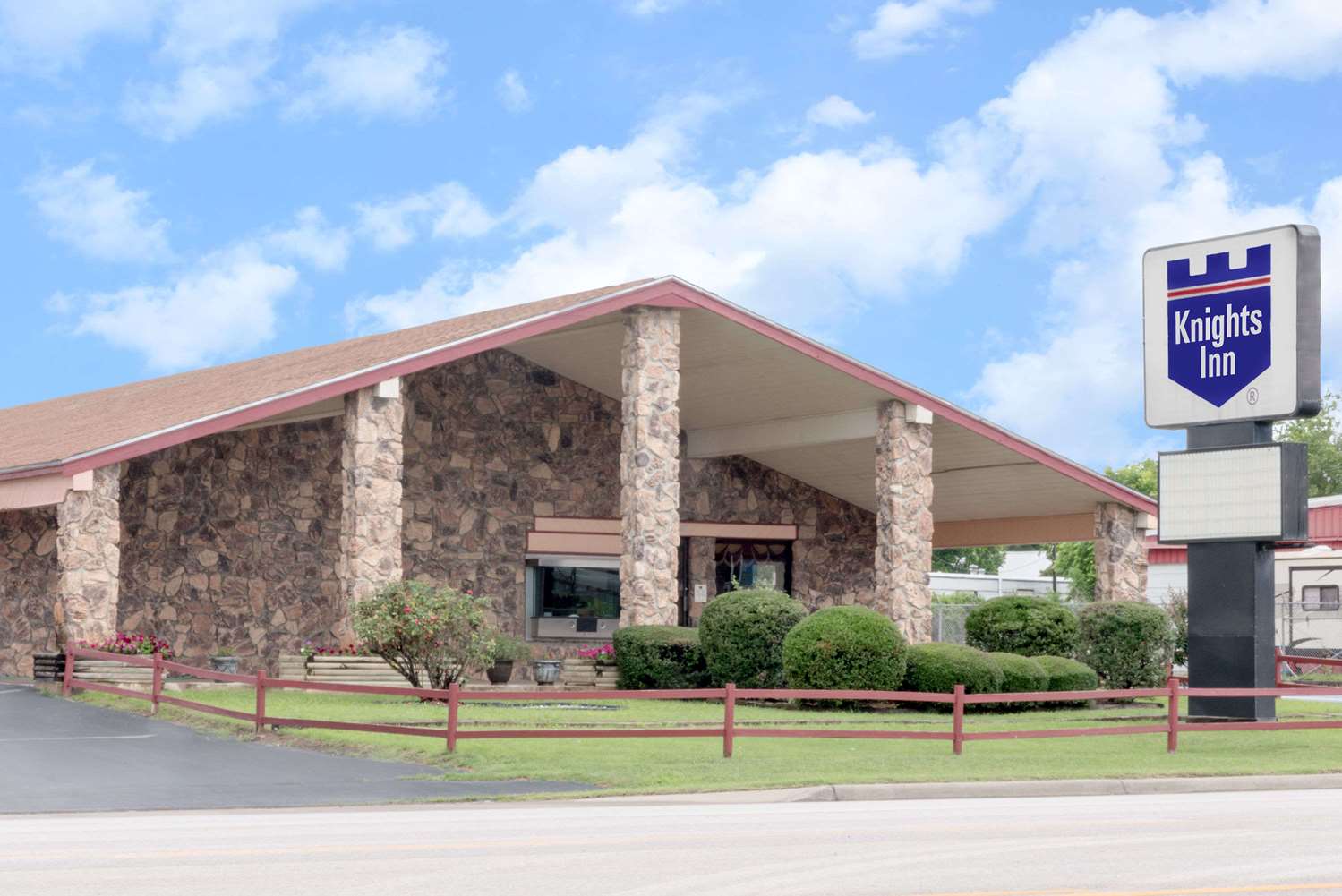 Hotel KNIGHTS INN BROWNWOOD