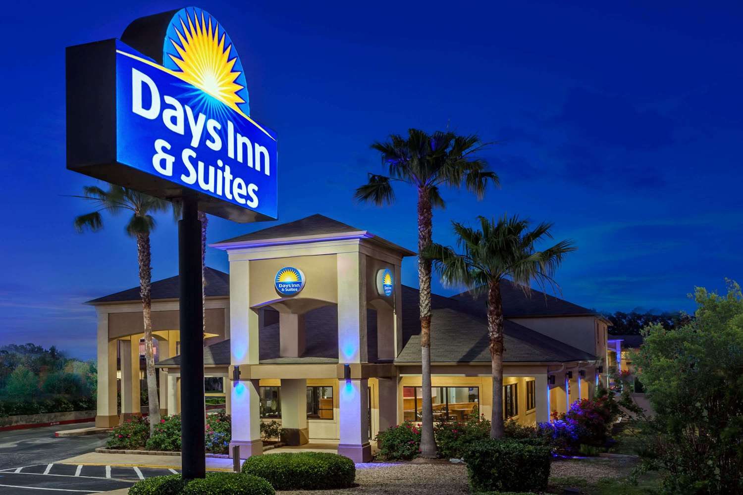 Hotel DAYS INN & SUITES HUNTSVILLE
