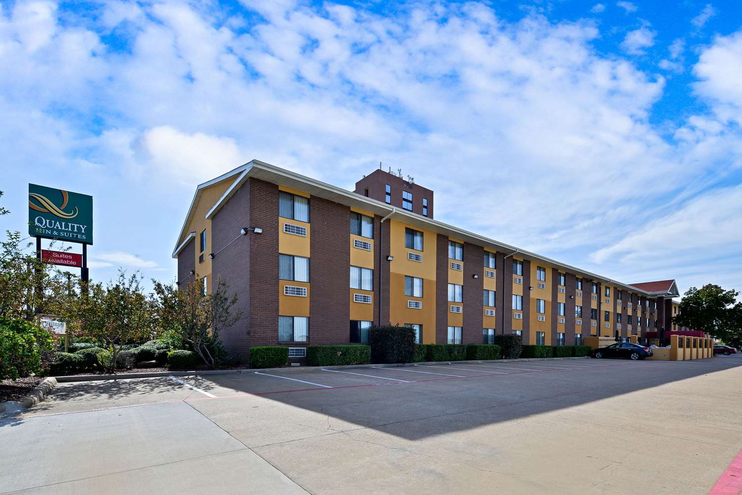Hotel QUALITY INN DFW - AIRPORT