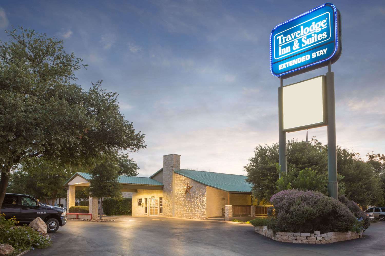 Hotel TRAVELODGE INN & SUITES BY WYNDHAM, SAN ANTONIO AIRPORT