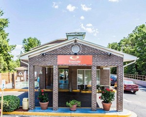 Hotel ECONO LODGE INN & SUITES FORT JACKSON AREA