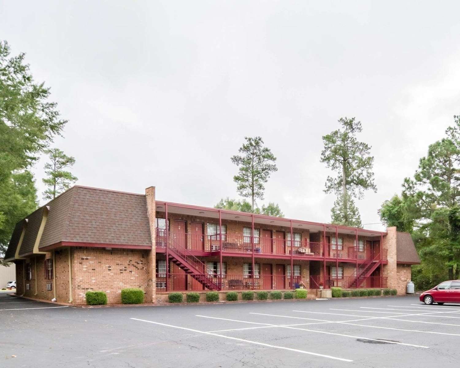 Hotel ECONO LODGE COLONIAL