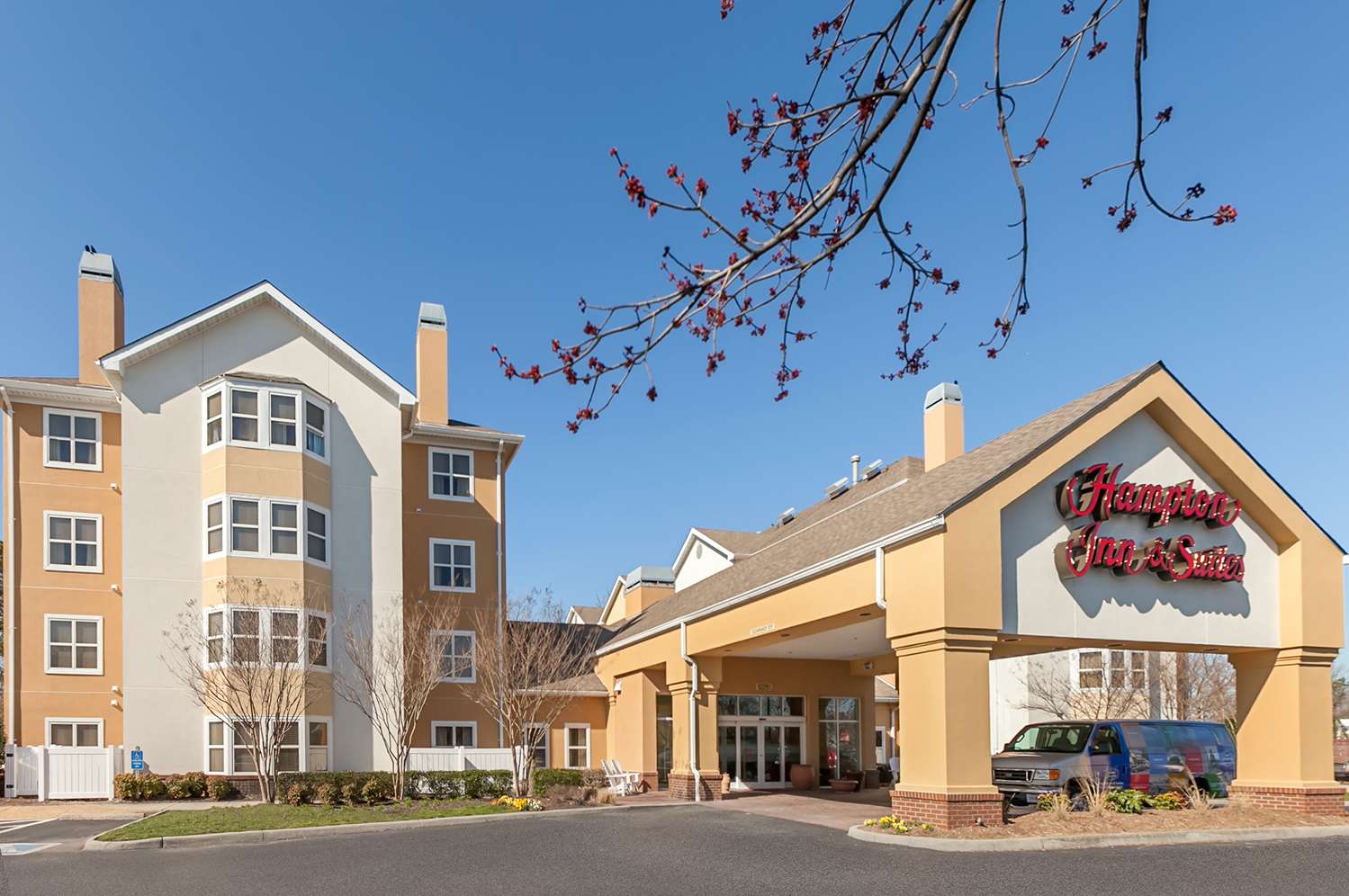 Hotel HAMPTON INN - SUITES NEWPORT NEWS-ARPT-OYSTER PT