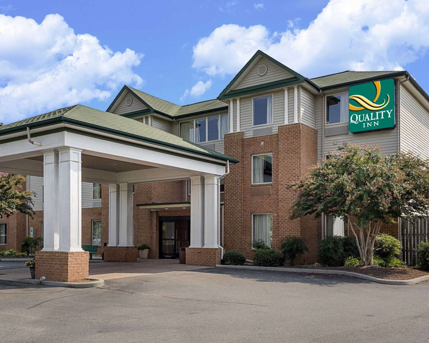 Hotel QUALITY INN GLOUCESTER