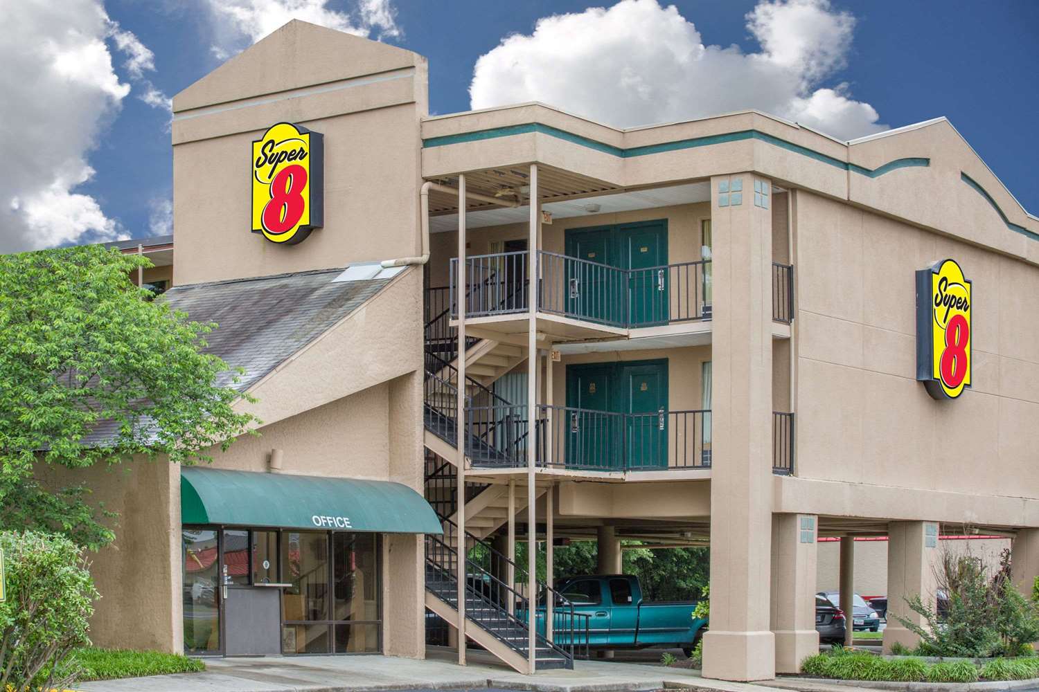 Hotel SUPER 8 BY WYNDHAM WILLIAMSBURG POTTERY